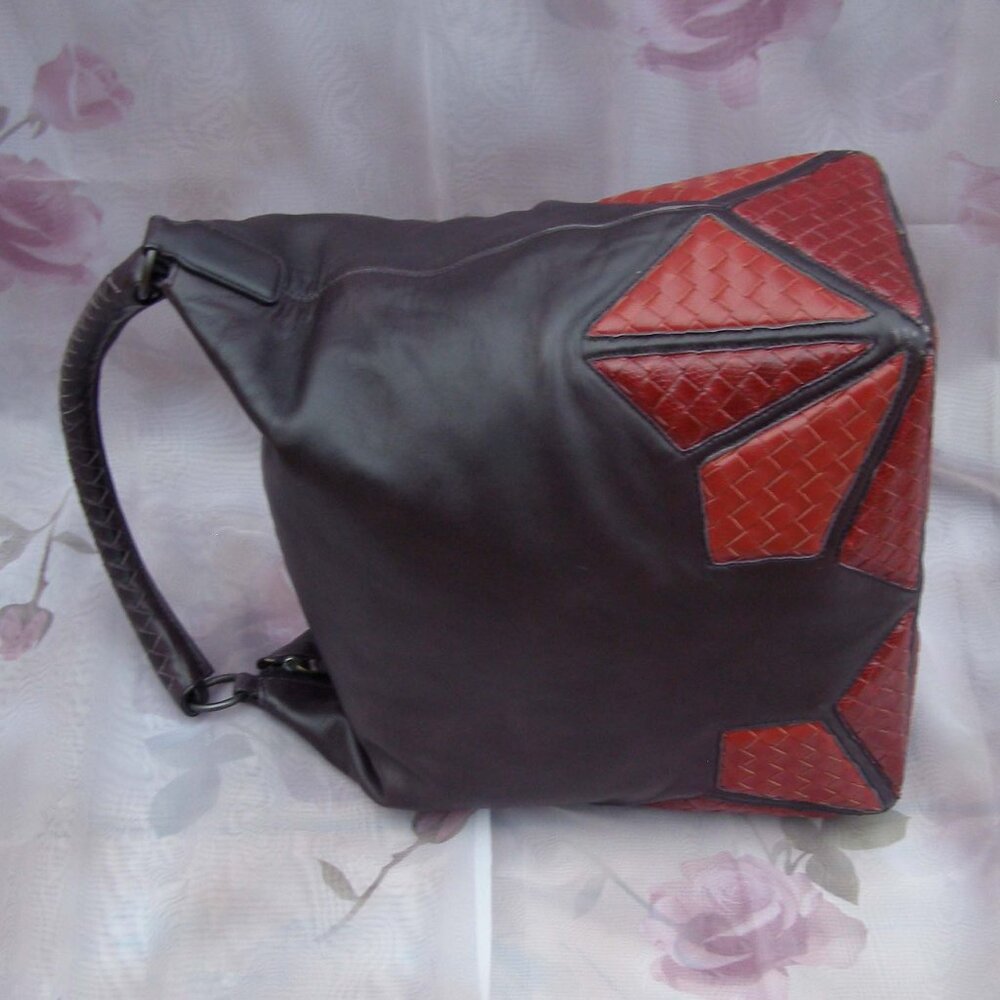 EUC BOTTEGA VENETA Large Leather Purple Eggplant Hobo Bag - Picture 9 of 16